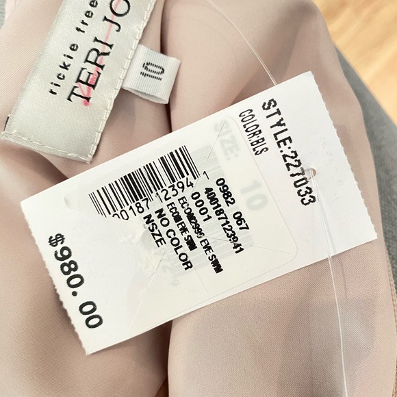 $980 TERI JON BY RICKIE FREEMAN Satin Maxi Dress In Blush. Size 10 - Picture 12 of 12